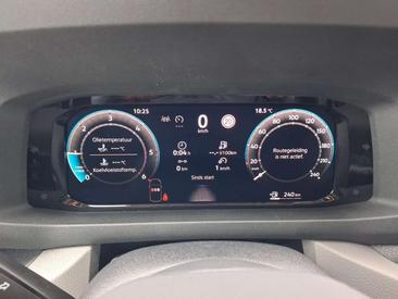 Volkswagen Crafter — photo 13