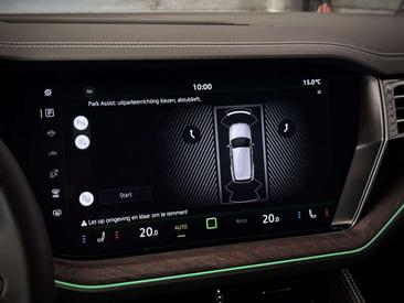 Volkswagen Touareg EHybrid 4Motion Elegance — photo 18