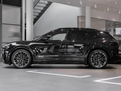 Porsche Cayenne E4 Turbo Electric