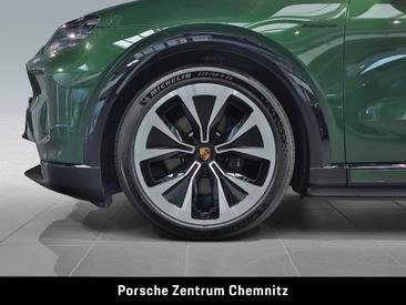 Porsche Cayenne E4 Coupé Electric — photo 6