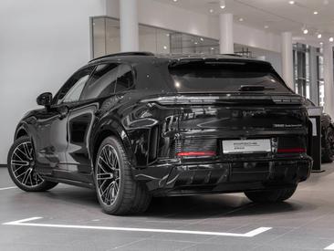 Porsche Cayenne E4 Turbo Electric — photo 3