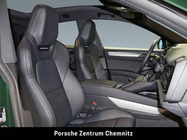 Porsche Cayenne E4 Coupé Electric — photo 19