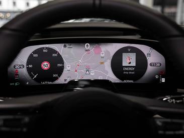 Porsche Cayenne E4 Turbo Electric — photo 16