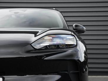 Porsche Cayenne E4 Electric — photo 7