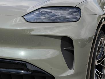 Porsche Cayenne E4 Electric — photo 6