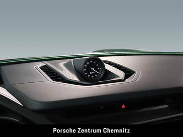 Porsche Cayenne E4 Coupé Electric — photo 31