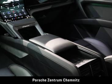 Porsche Cayenne E4 Coupé Electric — photo 32
