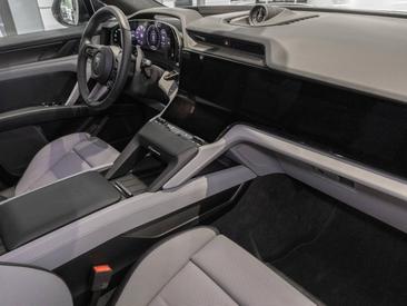 Porsche Cayenne E4 Turbo Electric — photo 25