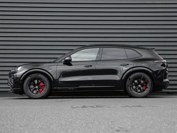Porsche Cayenne E4 Turbo Electric — photo 2