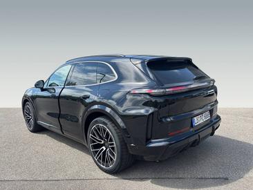 Porsche Cayenne E4 Turbo Electric — photo 3