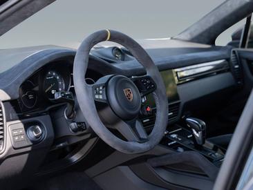 Porsche Cayenne III Turbo GT — photo 17