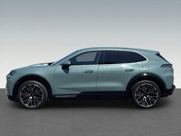 Porsche Cayenne E4 Turbo Electric — photo 2