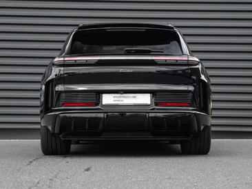 Porsche Cayenne E4 Turbo Electric — photo 6