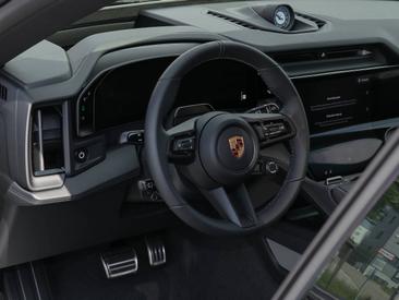 Porsche Cayenne E4 Electric — photo 14