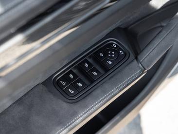 Porsche Cayenne III Turbo GT — photo 19