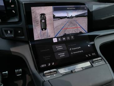 Porsche Cayenne E4 Electric — photo 16