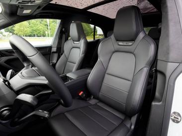 Porsche Cayenne E4 Turbo Electric — photo 17