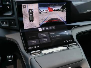 Porsche Cayenne E4 Electric — photo 17