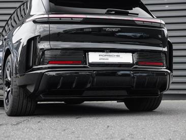 Porsche Cayenne E4 Turbo Electric — photo 9