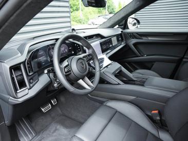 Porsche Cayenne E4 Turbo Electric — photo 11