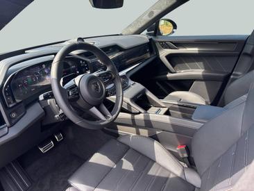 Porsche Cayenne E4 Turbo Electric — photo 13