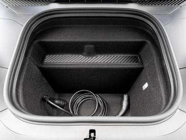 Porsche Cayenne E4 Turbo Electric — photo 23