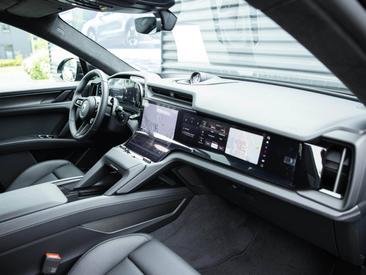 Porsche Cayenne E4 Turbo Electric — photo 15