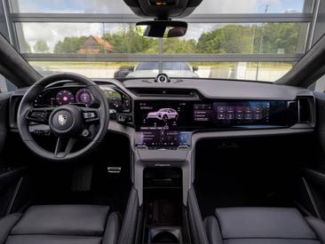 Porsche Cayenne E4 Turbo Electric — photo 25