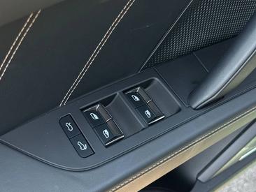 Porsche Cayenne E4 Turbo Electric — photo 15