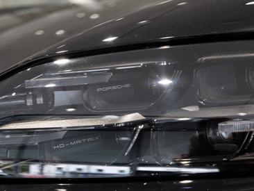 Porsche Cayenne E4 Turbo Electric — photo 41