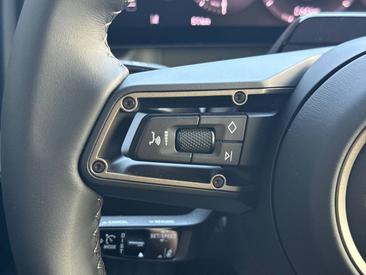 Porsche Cayenne E4 Turbo Electric — photo 19