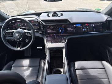 Porsche Cayenne E4 Turbo Electric — photo 21