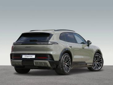 Porsche Cayenne E4 Electric — photo 31