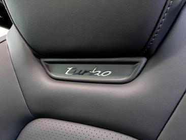 Porsche Cayenne E4 Turbo Electric — photo 31