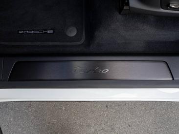 Porsche Cayenne E4 Turbo Electric — photo 32