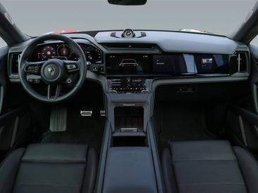 Porsche Cayenne E4 Turbo Electric — photo 20
