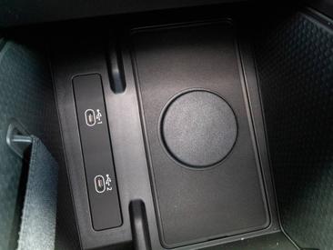 Porsche Cayenne E4 Turbo Electric — photo 34
