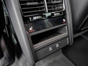 Porsche Cayenne E4 Turbo Electric — photo 36
