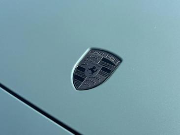 Porsche Cayenne E4 Turbo Electric — photo 25