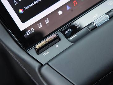 Porsche Cayenne E4 Turbo Electric — photo 29