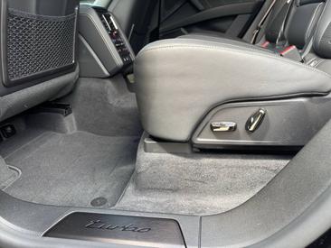 Porsche Cayenne E4 Turbo Electric — photo 29