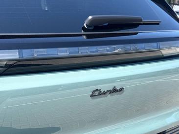 Porsche Cayenne E4 Turbo Electric — photo 28