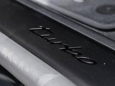 Porsche Cayenne E4 Turbo Electric — photo 29