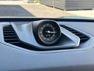 Porsche Cayenne E4 Turbo Electric — photo 34