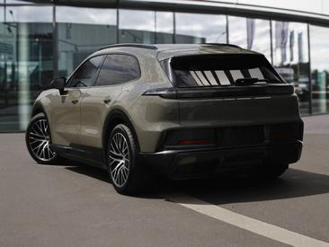 Porsche Cayenne E4 Electric — photo 3