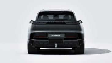 Porsche Cayenne E4 Electric — photo 7
