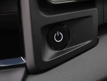 Porsche Cayenne E4 Electric — photo 26