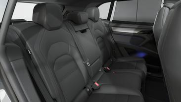 Porsche Cayenne E4 Electric — photo 13