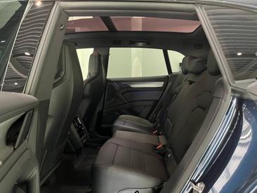 Porsche Cayenne E4 Electric — photo 17