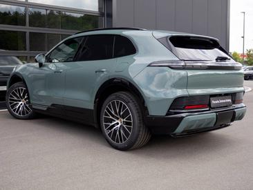 Porsche Cayenne E4 Electric — photo 3